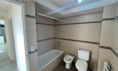 Venta departamento 3 ambientes con balcón en Wilde