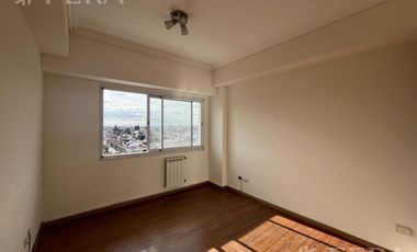 Venta departamento 3 ambientes con balcón en Wilde