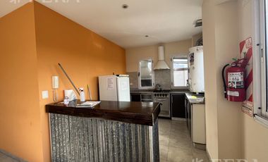 Venta departamento 3 ambientes con balcón en Wilde