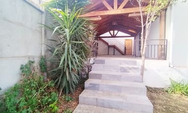 HERMOSA  CASA EN VENTA CON VISTA PANORÁMICA AL VALLE