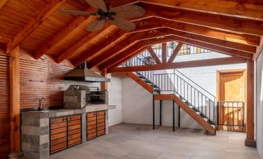 HERMOSA  CASA EN VENTA CON VISTA PANORÁMICA AL VALLE