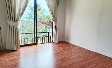 HERMOSA  CASA EN VENTA CON VISTA PANORÁMICA AL VALLE