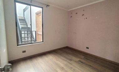 HERMOSA  CASA EN VENTA CON VISTA PANORÁMICA AL VALLE