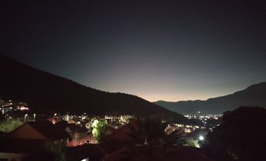 HERMOSA  CASA EN VENTA CON VISTA PANORÁMICA AL VALLE