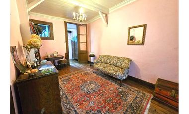 CASA 2 PISOS -4 DOR -1 BAÑO - PATIO