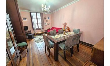 CASA 2 PISOS -4 DOR -1 BAÑO - PATIO