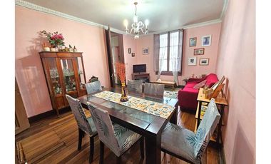 CASA 2 PISOS -4 DOR -1 BAÑO - PATIO