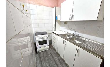 CASA 2 PISOS -4 DOR -1 BAÑO - PATIO