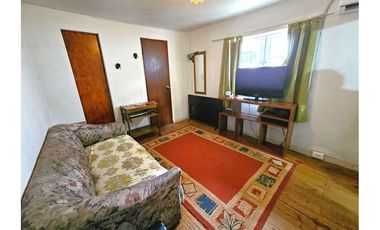 CASA 2 PISOS -4 DOR -1 BAÑO - PATIO