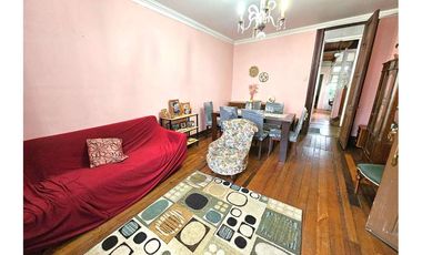 CASA 2 PISOS -4 DOR -1 BAÑO - PATIO