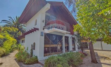 Amplia y comoda casa en Vitacura
