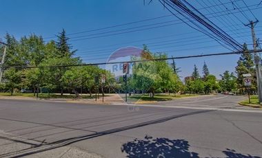 Amplia y comoda casa en Vitacura