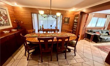 Amplia casa Pedro de Valdivia Norte