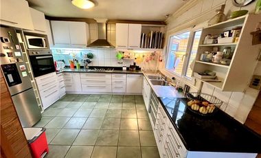 Amplia casa Pedro de Valdivia Norte