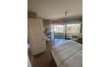 ARRIENDO AMOBLADO A PASOS DE LOS LEONES