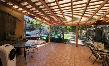 Arriendo casa con jardín y piscina en Chicureo