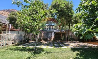 Arriendo casa con jardín y piscina en Chicureo