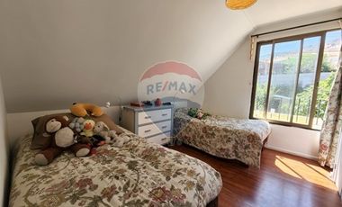 Arriendo casa con jardín y piscina en Chicureo