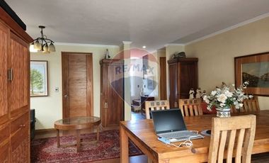 Arriendo casa con jardín y piscina en Chicureo