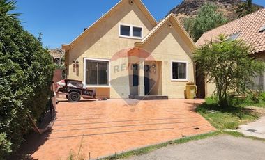 Arriendo casa con jardín y piscina en Chicureo