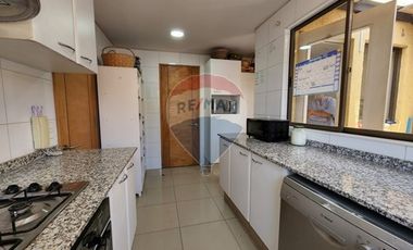 Arriendo casa con jardín y piscina en Chicureo