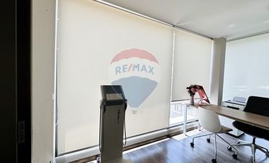 Oficina en Arriendo Antonio Bellet(3P+2B+1E)