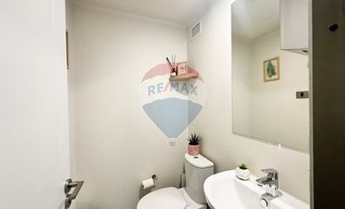 Oficina en Arriendo Antonio Bellet(3P+2B+1E)