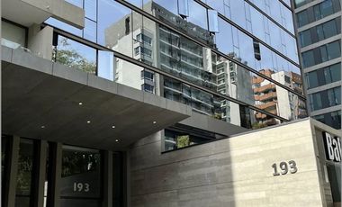 Oficina en Arriendo Antonio Bellet(3P+2B+1E)