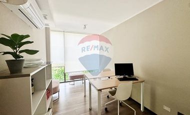 Oficina en Arriendo Antonio Bellet(3P+2B+1E)