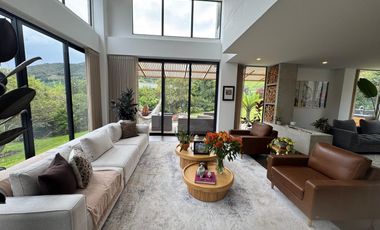 Vendo casa en Macadamia del Río, La Calera