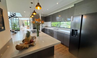 Vendo casa en Macadamia del Río, La Calera