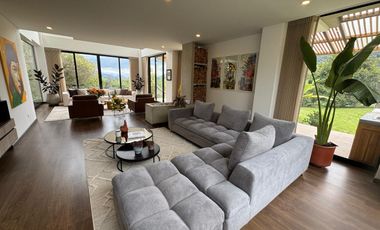 Vendo casa en Macadamia del Río, La Calera