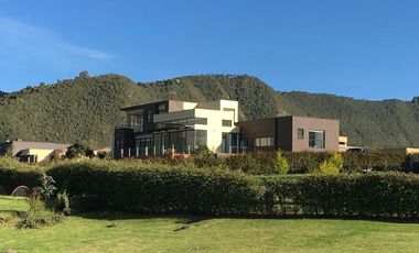 VENDO CASA LA CALERA - CASA DE CAMPO