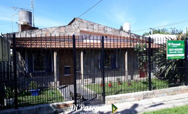 VENTA Casa 4 Ambientes con Dependencia - Moreno Sur