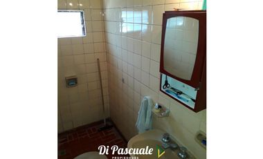 VENTA Casa 4 Ambientes con Dependencia - Moreno Sur