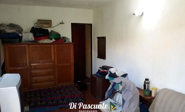 VENTA Casa 4 Ambientes con Dependencia - Moreno Sur