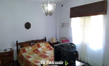 VENTA Casa 4 Ambientes con Dependencia - Moreno Sur