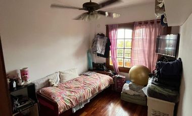 Departamento 3 ambientes en semipiso reciclado con 2 cocheras en venta - Wilde