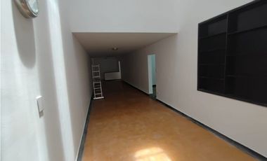 VENTA ALMPLIA CASA COMERCIAL SECTOR LA ELVIRA AV. 30 DE AGOSTO PEREIRA