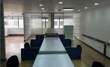 ARRIENDO OFICINA 115m2 SEMIAMOBLADA WTC CHICO