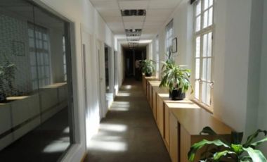 Oficinas instaladas, en excelente estado, listas para ocupar con muy baja inversiu00f3n inicial.