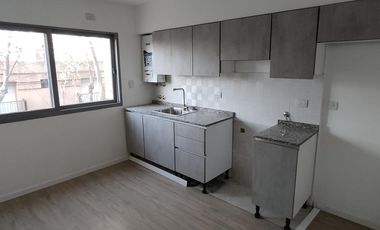 Venta 2 dormitorios centro - Cañada De Gomez