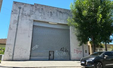 Galpón - Luis Guillon