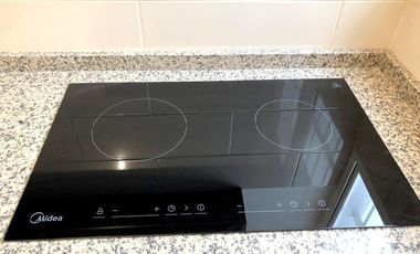 PH 4 amb primer piso por escalera en plena zona comercial de Alvear Martinez. Muy luminoso!