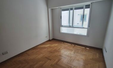 Alquiler departamento 4 ambientes con cochera en Caballito