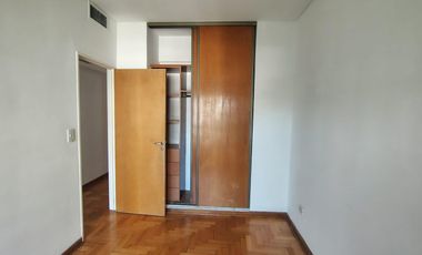 Alquiler departamento 4 ambientes con cochera en Caballito