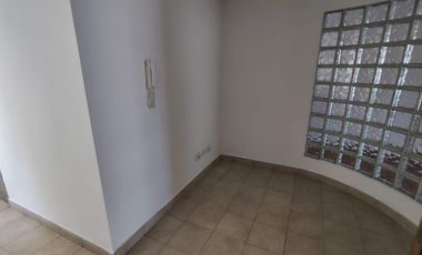 Alquiler departamento 4 ambientes con cochera en Caballito