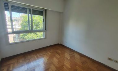 Alquiler departamento 4 ambientes con cochera en Caballito