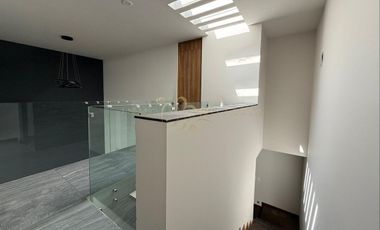 Espectacular casa en RENTA en Vistas Altozano