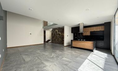 Espectacular casa en RENTA en Vistas Altozano